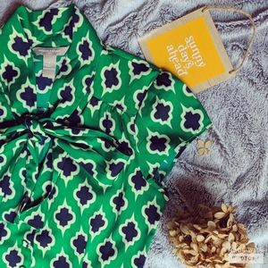 ☘️Banana Republic • Pussy bow cap sleeve blouse